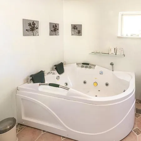 Nice In W/ Sauna And 2 Bedrooms 펜션 Stubbekøbing